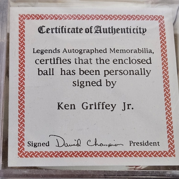 SEALED - KEN GRIFFEY JR. - LEGENDS OFFICIAL AUTOGRAPHED BALL - AUTH. CERT. -1992 - Picture 4 of 4